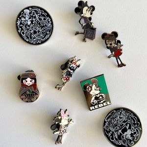 Disney Pin Set.
